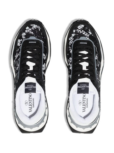 VALENTINO GARAVANI - BASKETS NOIRES LACE RUNNER