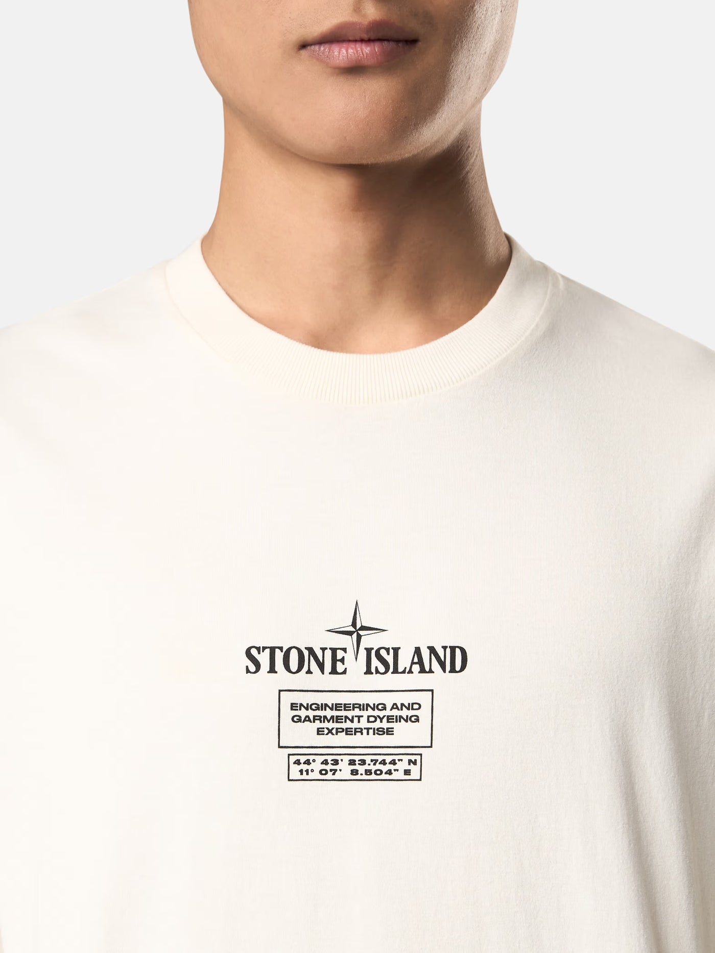 STONE ISLAND - T-shirt coupe regular à manches courtes avec imprimé