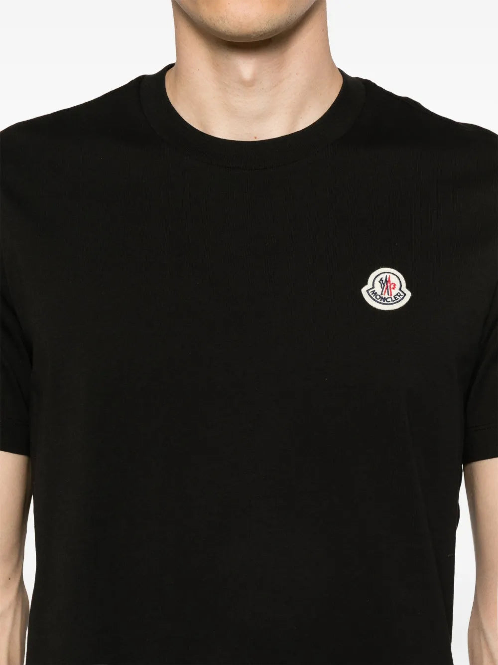 MONCLER - lot de trois t-shirts en coton à patch logo