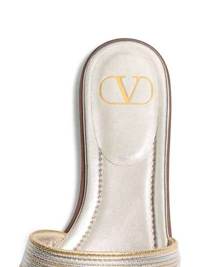 VALENTINO GARAVANI - Sandales à détail VLogo brodé