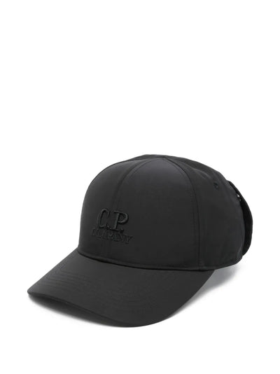 C.P. COMPANY - Casquette noire à goggle