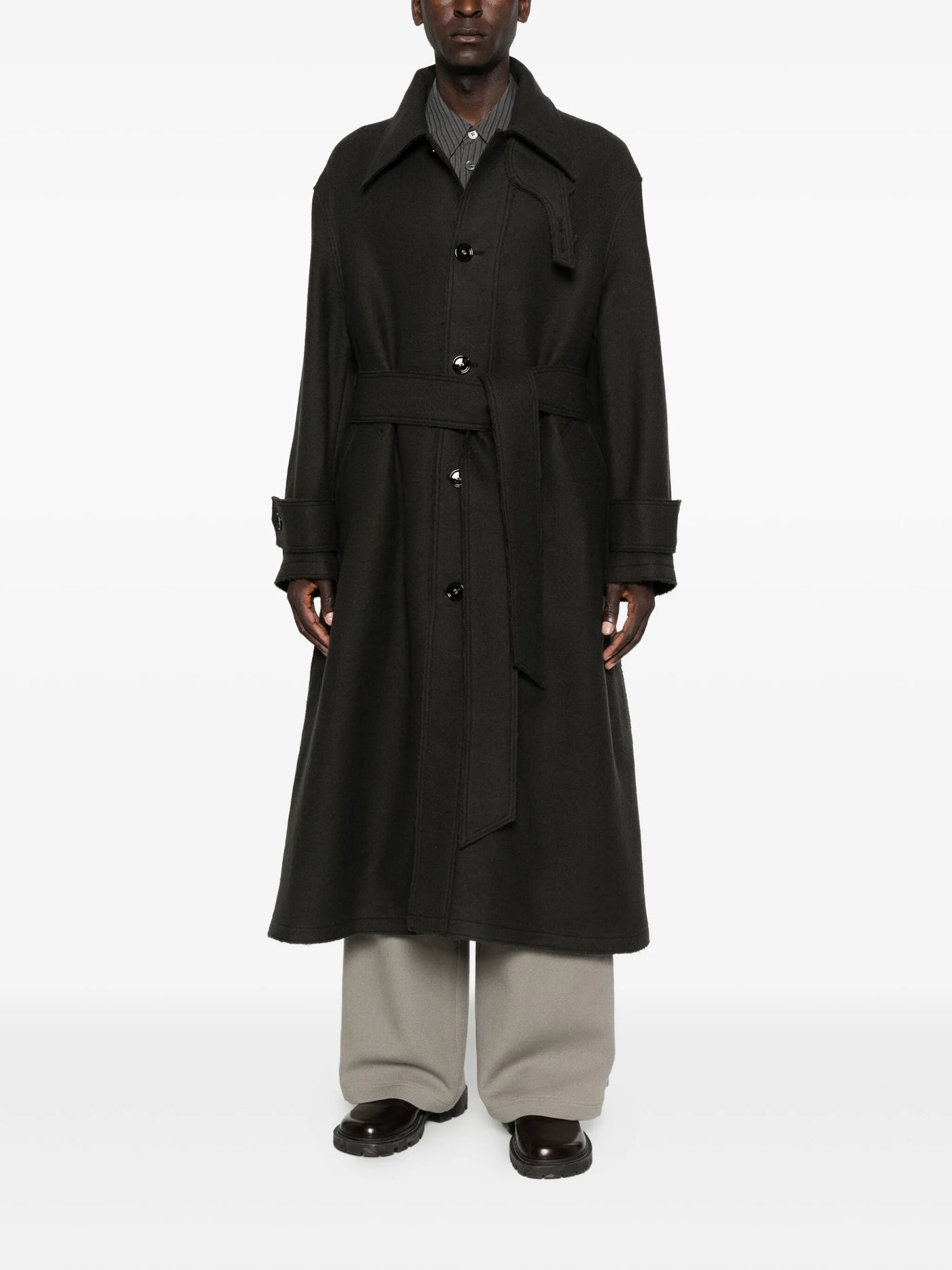 AMI PARIS - Manteau en laine vierge à simple boutonnage