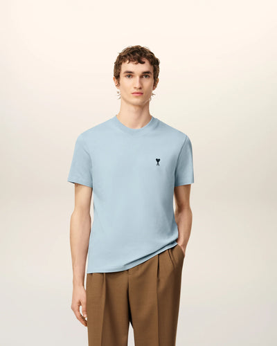 AMI PARIS - Tee-shirt bleu ciel à petit logo noir