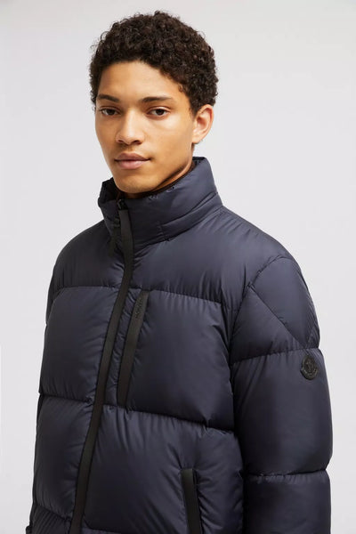 MONCLER- Doudoune courte Besbre