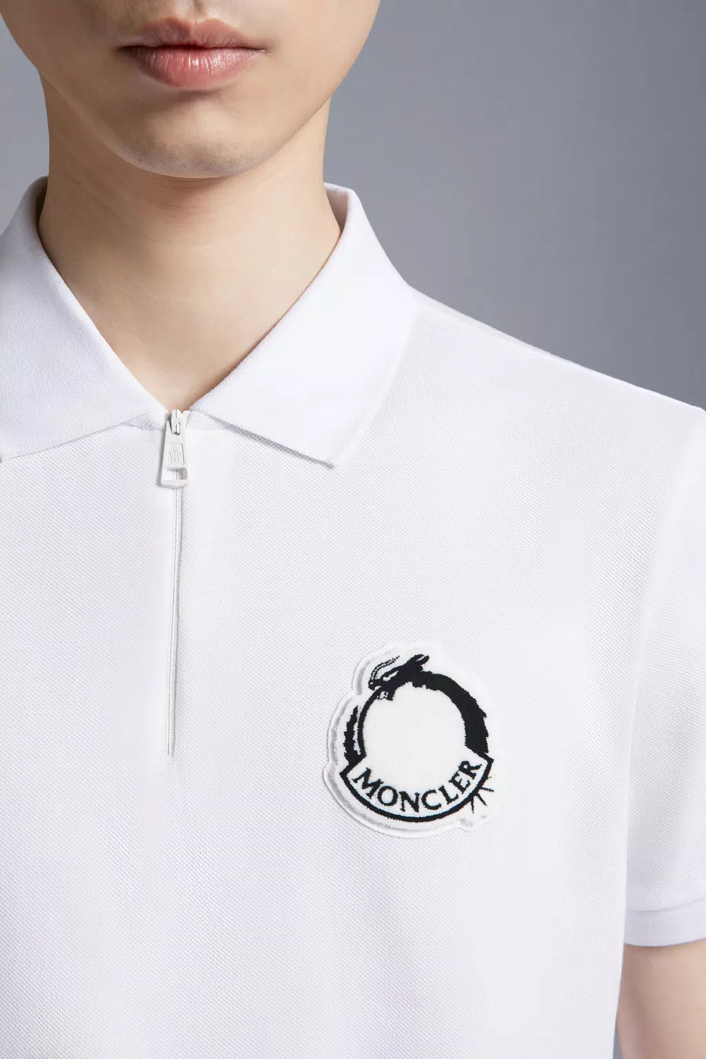 MONCLER - POLO À EMPIÈCEMENT LOGO