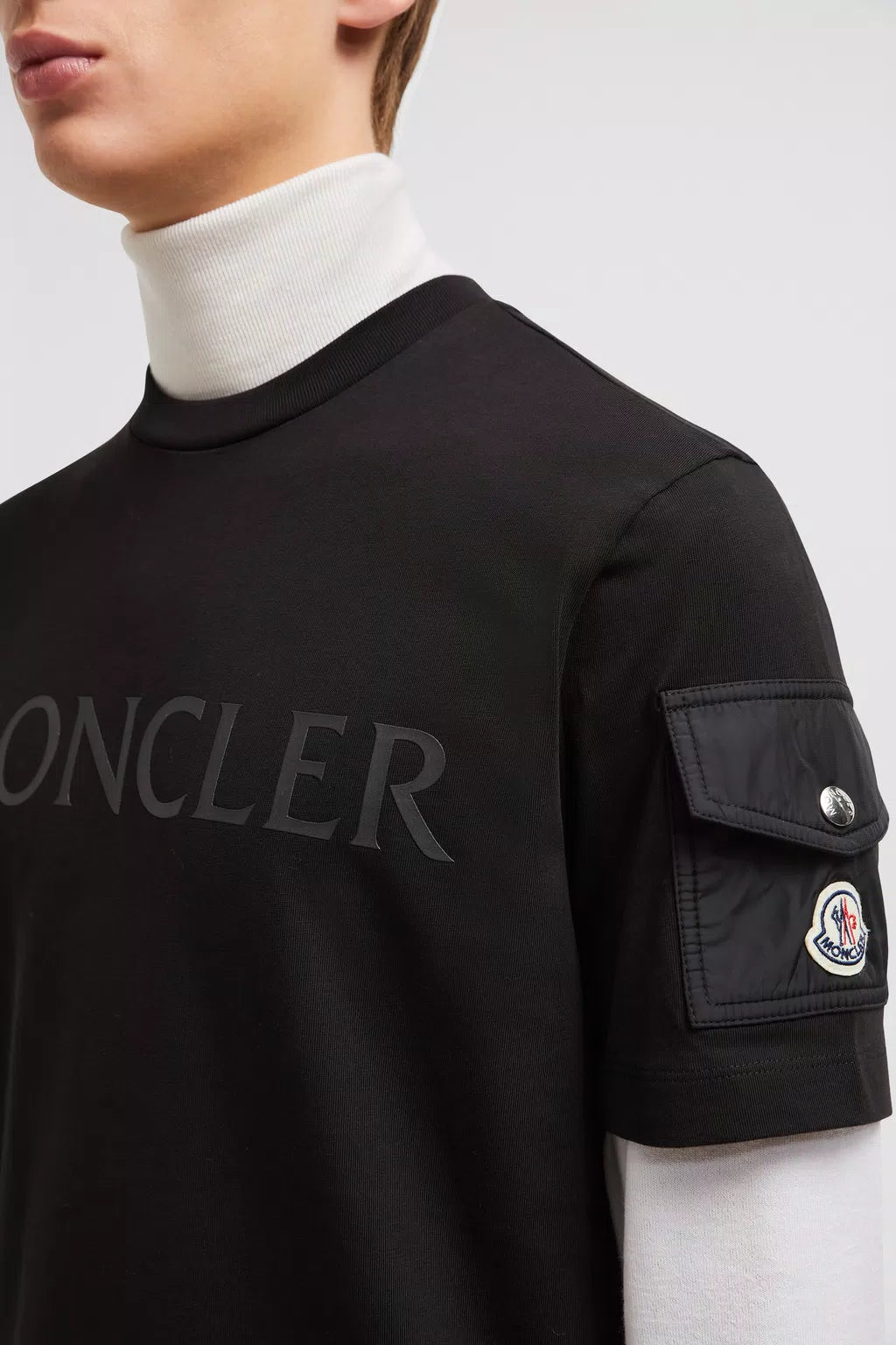 MONCLER - T-SHIRT À POCHE LATÉRALE