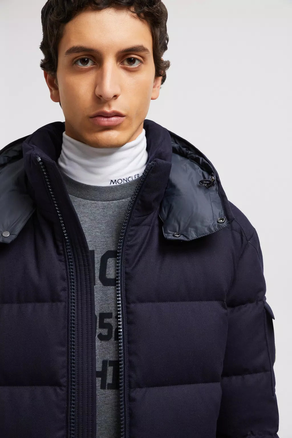 MONCLER - Doudoune courte Montgenevre bleu marine