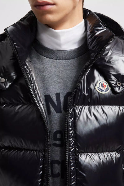 MONCLER - DOUDOUNE SANS MANCHES BORMES