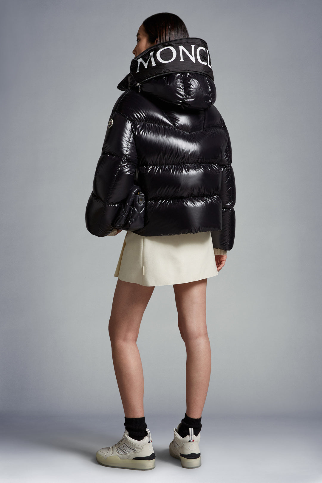 MONCLER Doudoune courte Huppe noire RIVE NEUVE