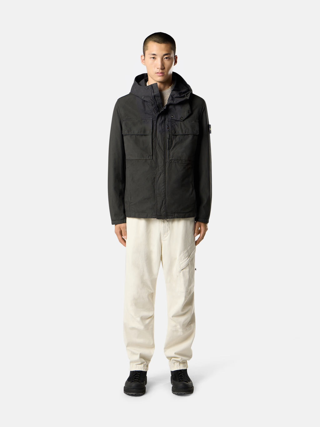 STONE ISLAND - Field jacket déperlante à capuche avec poches poitrine