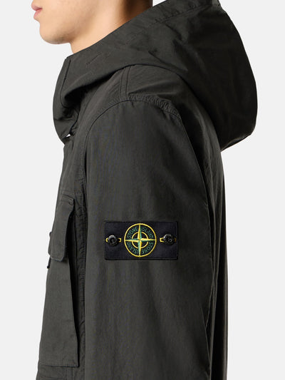 STONE ISLAND - Field jacket déperlante à capuche avec poches poitrine